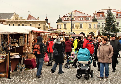 Přípravy na Vánoce opět promění město