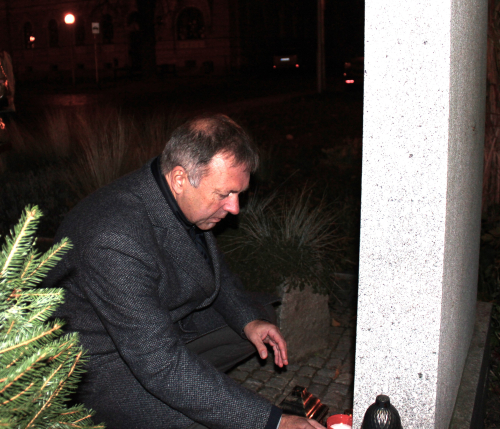 Pietní vzpomínka.JPG