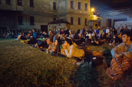 Projekce filmu Jen o rodinných záležitostech - věznice UH - foto Marek Malůšek