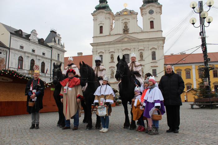 Letošní Tříkrálová sbírka v Uherském Hradišti byla zahájena 