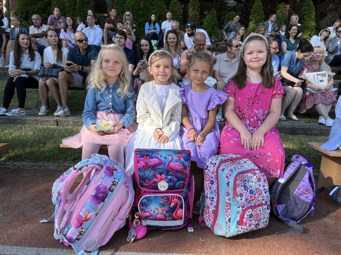 Začala škola. Do nového školního roku připravily školy kvalitní výuku s množstvím novinek i pestrý program. 