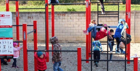 Dětské hřiště ve Véskách