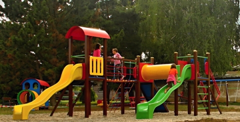 Dětské hřiště ve Véskách
