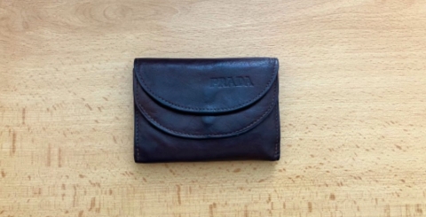 Hnědá peněženka / Ztráty a nálezy