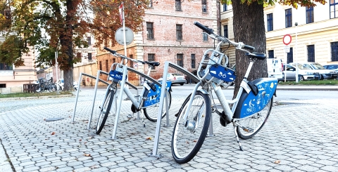 Stanoviště sdílených kol na Palackého náměstí 