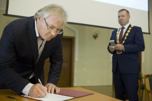 Ustavujícího zasedání zastupitelstva města 17. října 2022 - složení slibu Ing. Rochovanský