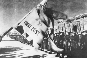 Buzuluk (SSSR), 1942. Přísaha příslušníků 1. československého samostatného polního praporu před odjezdem na frontu. Foto: ČTK